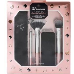 NIB- Real Techniques Studded Glam Brush Gift Set